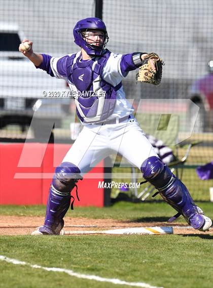 Thumbnail 2 in Bonham vs Whitesboro (Pottsboro Invitational) photogallery.