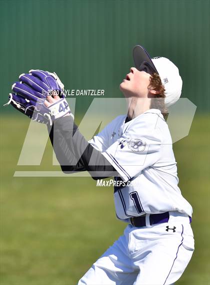 Thumbnail 3 in Bonham vs Whitesboro (Pottsboro Invitational) photogallery.