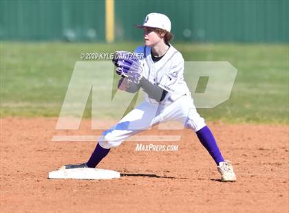 Thumbnail 2 in Bonham vs Whitesboro (Pottsboro Invitational) photogallery.