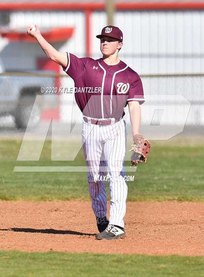 Thumbnail 1 in Bonham vs Whitesboro (Pottsboro Invitational) photogallery.