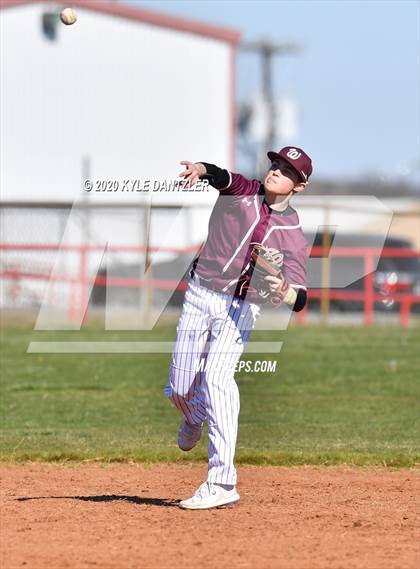 Thumbnail 1 in Bonham vs Whitesboro (Pottsboro Invitational) photogallery.