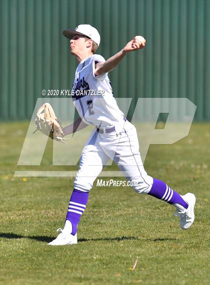 Thumbnail 2 in Bonham vs Whitesboro (Pottsboro Invitational) photogallery.
