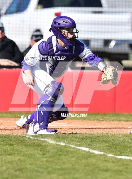 Thumbnail 2 in Bonham vs Whitesboro (Pottsboro Invitational) photogallery.