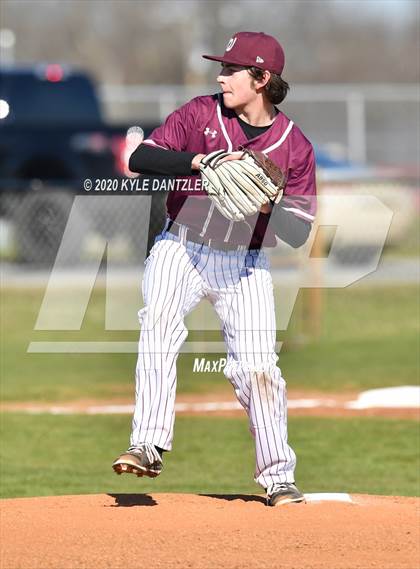 Thumbnail 2 in Bonham vs Whitesboro (Pottsboro Invitational) photogallery.