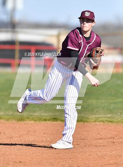 Thumbnail 1 in Bonham vs Whitesboro (Pottsboro Invitational) photogallery.