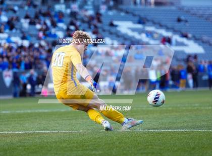 Thumbnail 3 in Cherry Creek vs. Broomfield (CHSAA 5A Final) photogallery.