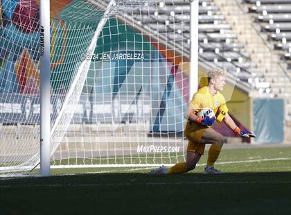 Thumbnail 2 in Cherry Creek vs. Broomfield (CHSAA 5A Final) photogallery.
