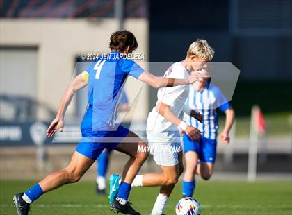 Thumbnail 3 in Cherry Creek vs. Broomfield (CHSAA 5A Final) photogallery.