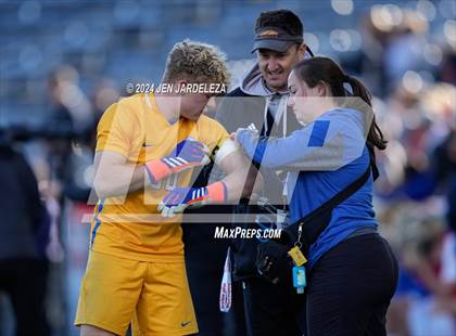 Thumbnail 2 in Cherry Creek vs. Broomfield (CHSAA 5A Final) photogallery.