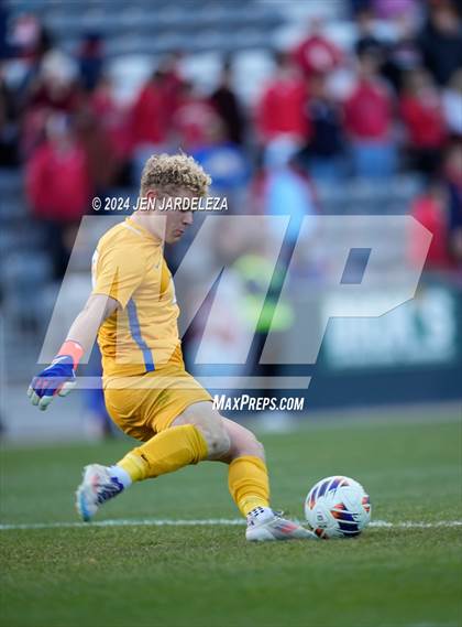 Thumbnail 2 in Cherry Creek vs. Broomfield (CHSAA 5A Final) photogallery.