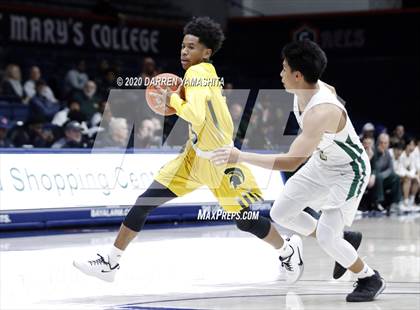 Thumbnail 1 in Damien vs. St. Patrick-St. Vincent (MaxPreps MLK Classic) photogallery.