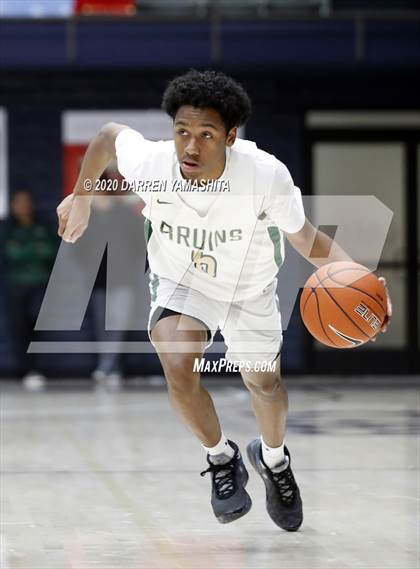 Thumbnail 1 in Damien vs. St. Patrick-St. Vincent (MaxPreps MLK Classic) photogallery.