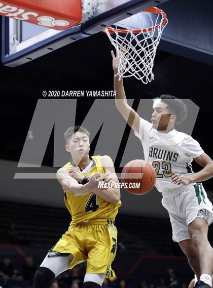 Thumbnail 1 in Damien vs. St. Patrick-St. Vincent (MaxPreps MLK Classic) photogallery.