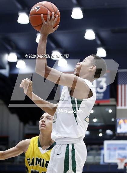 Thumbnail 3 in Damien vs. St. Patrick-St. Vincent (MaxPreps MLK Classic) photogallery.