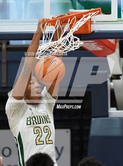 Thumbnail 1 in Damien vs. St. Patrick-St. Vincent (MaxPreps MLK Classic) photogallery.
