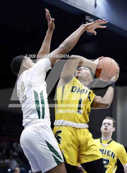 Thumbnail 2 in Damien vs. St. Patrick-St. Vincent (MaxPreps MLK Classic) photogallery.