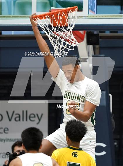 Thumbnail 2 in Damien vs. St. Patrick-St. Vincent (MaxPreps MLK Classic) photogallery.
