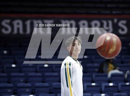 Thumbnail 1 in Damien vs. St. Patrick-St. Vincent (MaxPreps MLK Classic) photogallery.