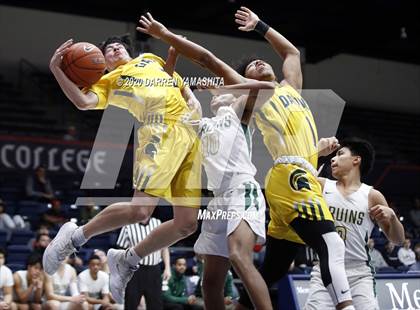 Thumbnail 2 in Damien vs. St. Patrick-St. Vincent (MaxPreps MLK Classic) photogallery.