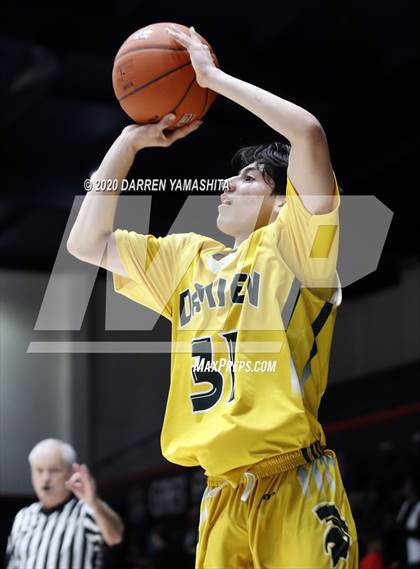 Thumbnail 1 in Damien vs. St. Patrick-St. Vincent (MaxPreps MLK Classic) photogallery.