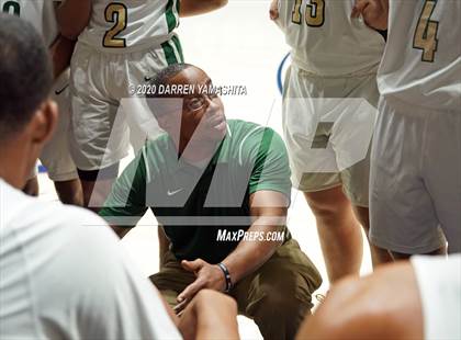Thumbnail 2 in Damien vs. St. Patrick-St. Vincent (MaxPreps MLK Classic) photogallery.