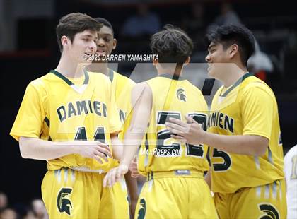 Thumbnail 2 in Damien vs. St. Patrick-St. Vincent (MaxPreps MLK Classic) photogallery.