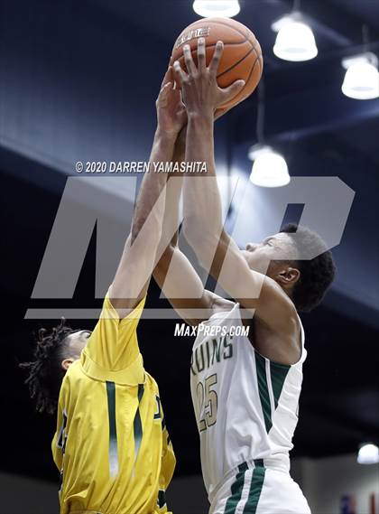Thumbnail 1 in Damien vs. St. Patrick-St. Vincent (MaxPreps MLK Classic) photogallery.