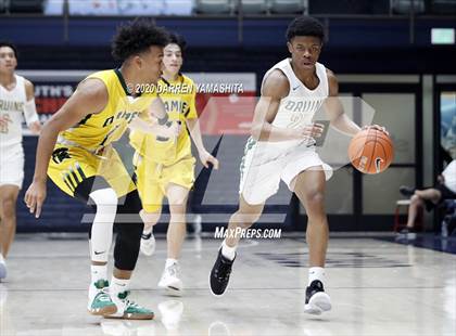 Thumbnail 1 in Damien vs. St. Patrick-St. Vincent (MaxPreps MLK Classic) photogallery.