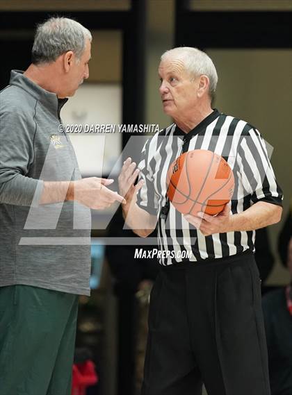 Thumbnail 3 in Damien vs. St. Patrick-St. Vincent (MaxPreps MLK Classic) photogallery.