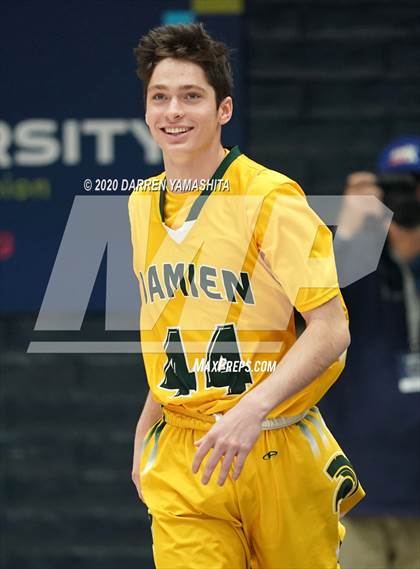 Thumbnail 1 in Damien vs. St. Patrick-St. Vincent (MaxPreps MLK Classic) photogallery.