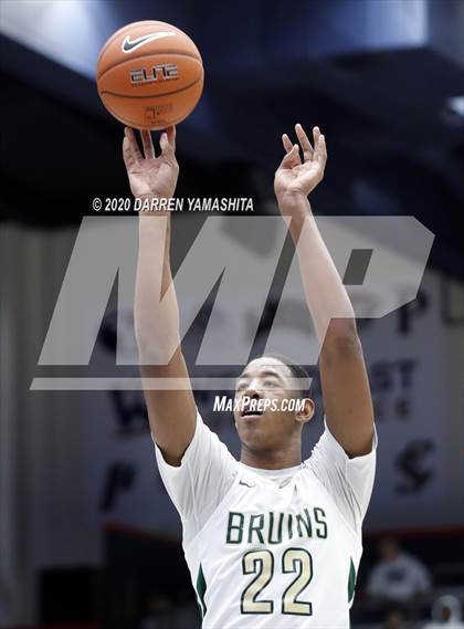 Thumbnail 1 in Damien vs. St. Patrick-St. Vincent (MaxPreps MLK Classic) photogallery.