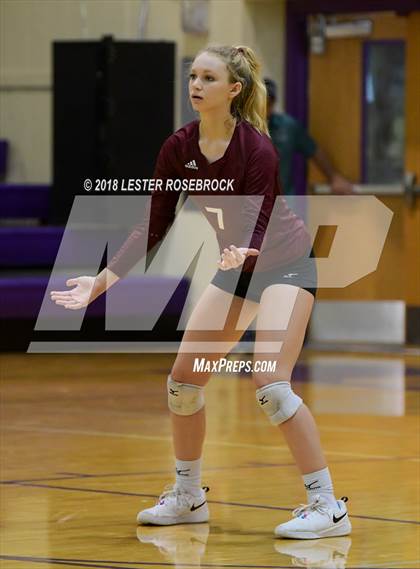 Thumbnail 1 in Marion vs. Johnson City (UIL 3A Bi-District) photogallery.