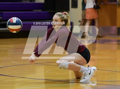 Thumbnail 2 in Marion vs. Johnson City (UIL 3A Bi-District) photogallery.