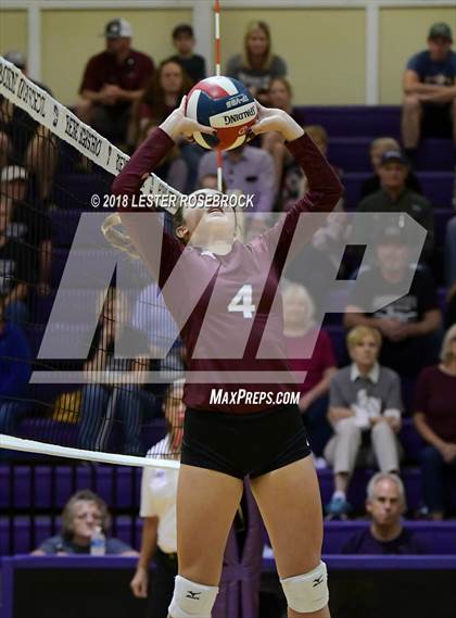 Thumbnail 2 in Marion vs. Johnson City (UIL 3A Bi-District) photogallery.