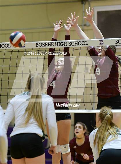 Thumbnail 3 in Marion vs. Johnson City (UIL 3A Bi-District) photogallery.