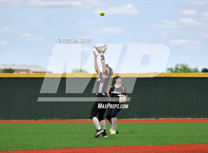 Thumbnail 2 in Brenham vs A&M Consolidated photogallery.
