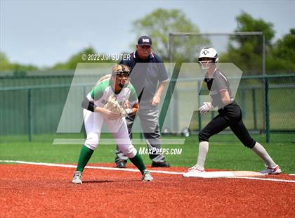 Thumbnail 2 in Brenham vs A&M Consolidated photogallery.