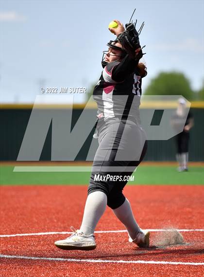 Thumbnail 1 in Brenham vs A&M Consolidated photogallery.