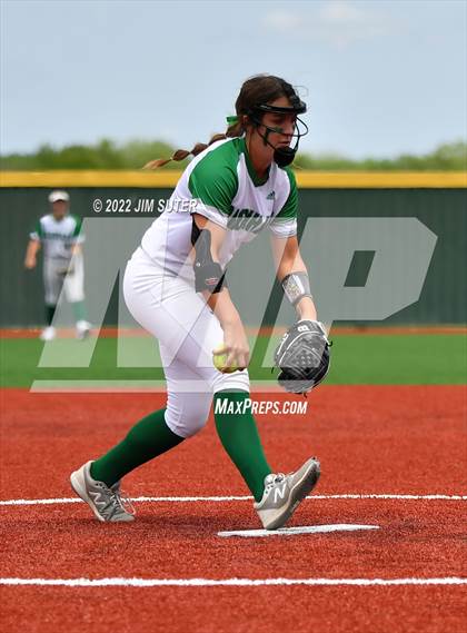 Thumbnail 2 in Brenham vs A&M Consolidated photogallery.