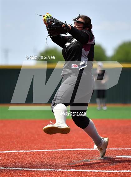 Thumbnail 3 in Brenham vs A&M Consolidated photogallery.