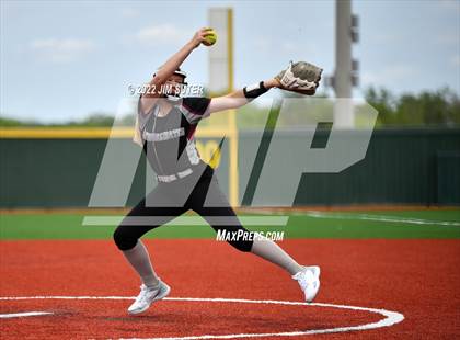 Thumbnail 1 in Brenham vs A&M Consolidated photogallery.