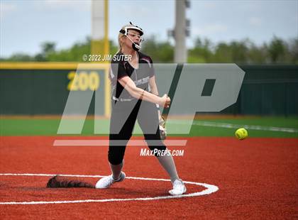 Thumbnail 3 in Brenham vs A&M Consolidated photogallery.