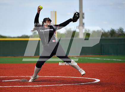 Thumbnail 2 in Brenham vs A&M Consolidated photogallery.