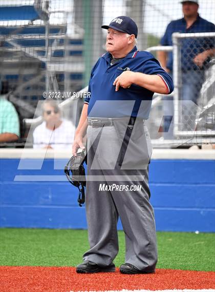 Thumbnail 2 in Brenham vs A&M Consolidated photogallery.