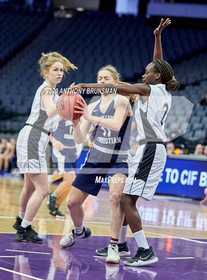 Thumbnail 3 in Valley Christian vs. Forest Lake Christian (CIF SJS D6 Final) photogallery.