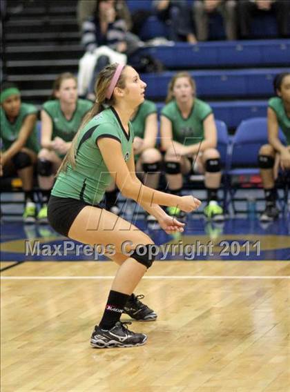 Thumbnail 2 in St. Francis vs St. Mary's (CIF SJS D1 Final) photogallery.