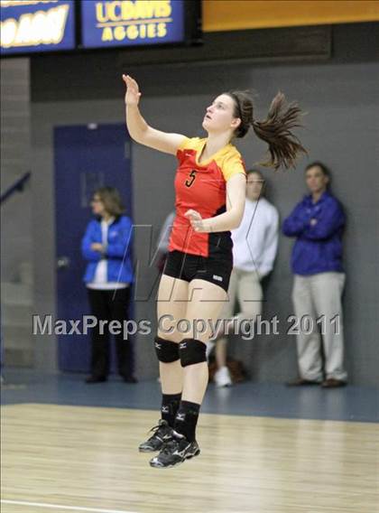Thumbnail 3 in St. Francis vs St. Mary's (CIF SJS D1 Final) photogallery.