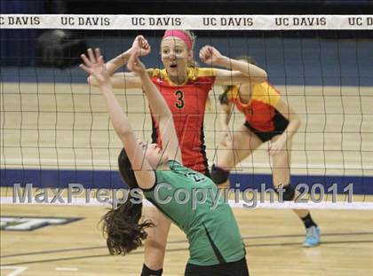 Thumbnail 1 in St. Francis vs St. Mary's (CIF SJS D1 Final) photogallery.
