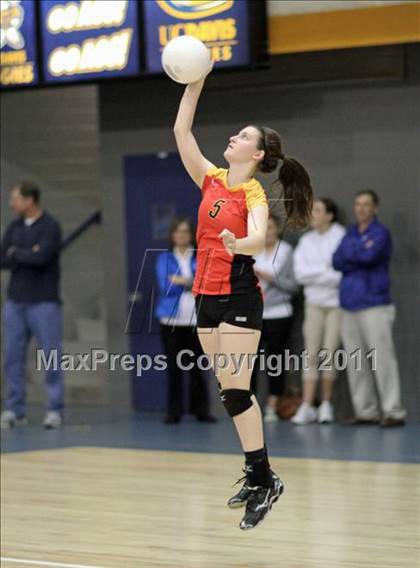 Thumbnail 2 in St. Francis vs St. Mary's (CIF SJS D1 Final) photogallery.