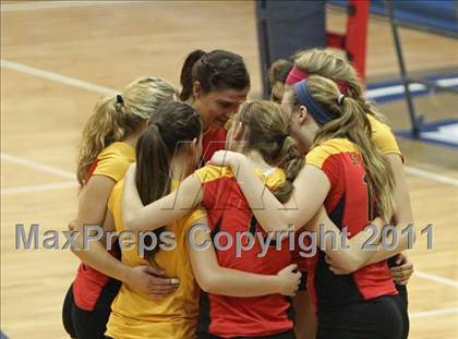 Thumbnail 2 in St. Francis vs St. Mary's (CIF SJS D1 Final) photogallery.
